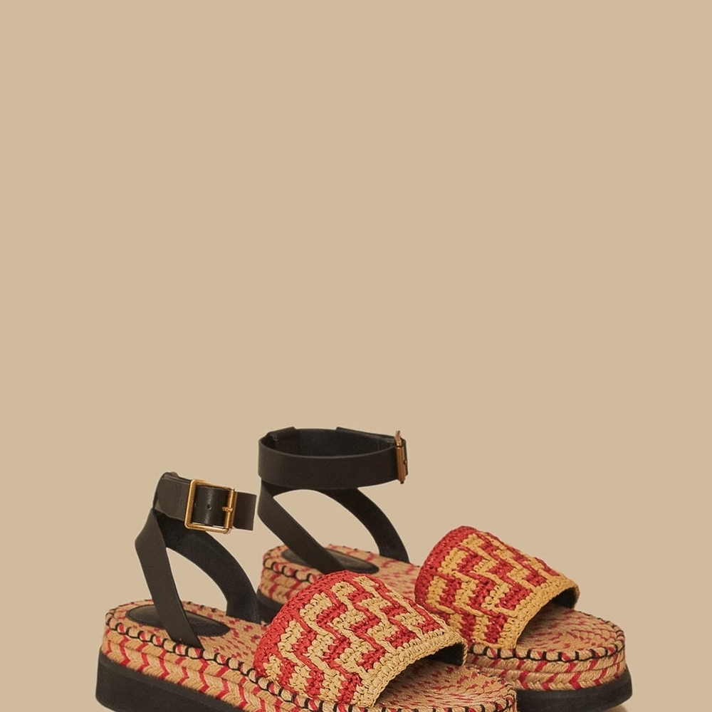 NWOB Farm Rio Platform Sandals Size 9 Leather Upper Multicolor